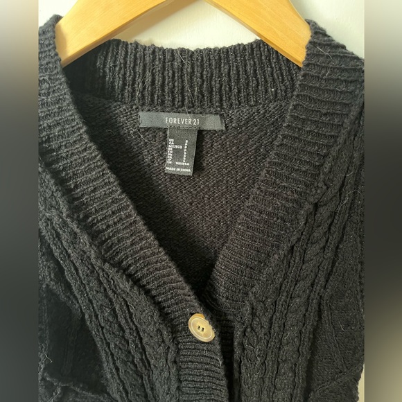 Black Forever 21 cable knit sweater vest Sz S - Picture 4 of 5